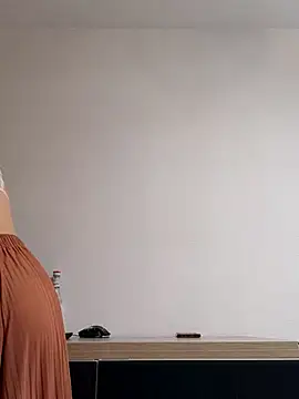 Snapshot of clara-francaise chatting on February 24, 2025, 2:04 pm clara-francaise online show from February 24, 2025, 2:04 pm