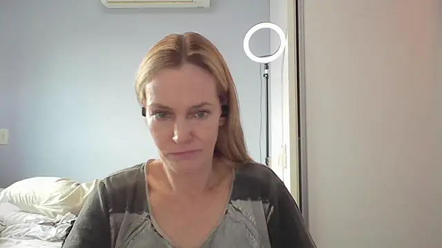 Annylove1 online show from February 19, 2026, 10:45 am