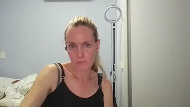 Annylove1 online show from February 15, 2026, 1:17 am