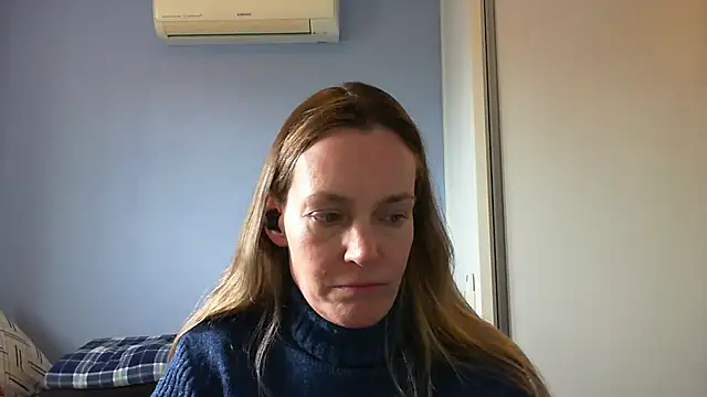 Annylove1 online show from September 23, 2025, 6:04 pm