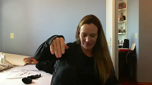 Annylove1 online show from September 18, 2025, 3:48 pm