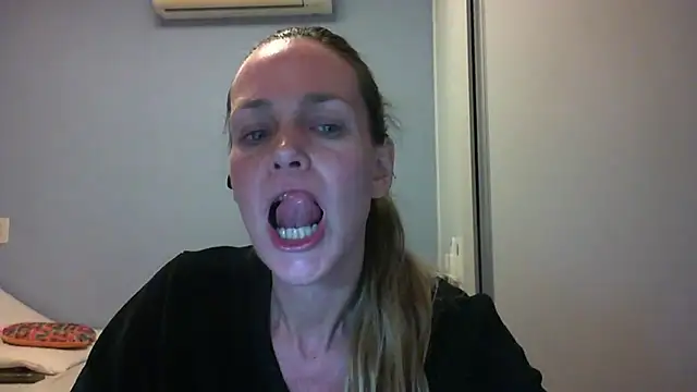 Annylove1 online show from October 5, 2025, 12:34 am