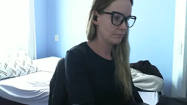 Annylove1 online show from September 14, 2025, 5:46 pm