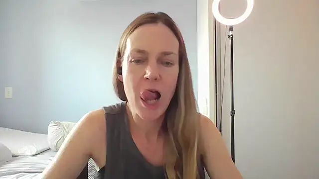 Annylove1 online show from December 22, 2025, 3:56 pm