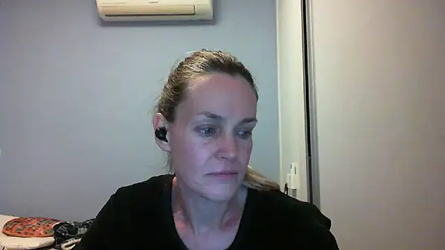 Annylove1 online show from September 16, 2025, 12:00 am