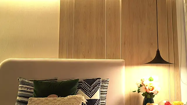 KalaBeckett  online show from April 9, 2026, 7:20 pm