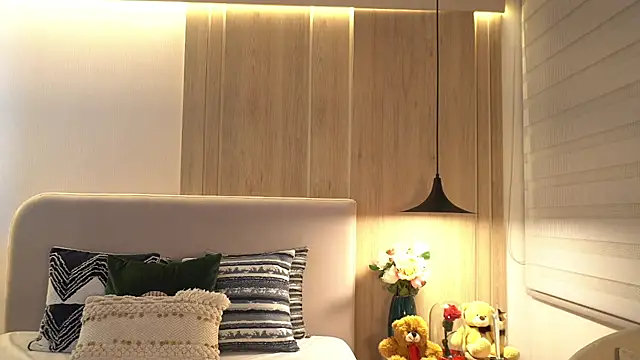 KalaBeckett  online show from April 2, 2026, 11:17 am