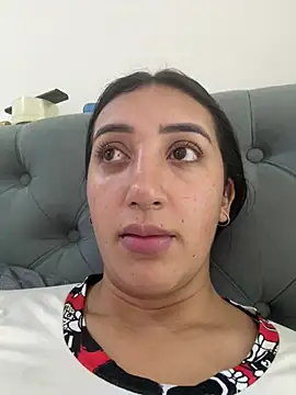 Snapshot of Hannahoff chatting on February 8, 2025, 10:19 pm Hannahoff online show from February 8, 2025, 10:19 pm