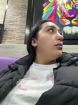 Snapshot of Hannahoff chatting on March 13, 2025, 10:10 pm Hannahoff online show from March 13, 2025, 10:10 pm