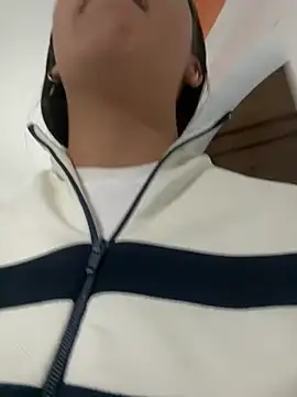 Snapshot of Hannahoff chatting on February 1, 2025, 1:12 am Hannahoff online show from February 1, 2025, 1:12 am