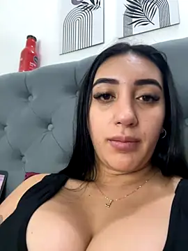 Snapshot of Hannahoff chatting on November 27, 2025, 5:52 am Hannahoff online show from November 27, 2025, 5:52 am