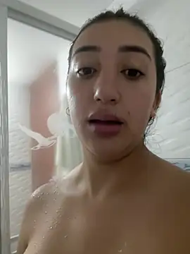 Snapshot of Hannahoff chatting on March 7, 2025, 7:16 pm Hannahoff online show from March 7, 2025, 7:16 pm