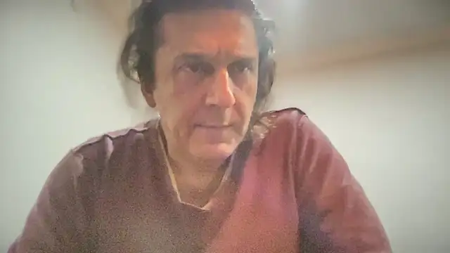 Snapshot of ALPHANDRE chatting on November 12, 2025, 6:23 pm ALPHANDRE online show from November 12, 2025, 6:23 pm