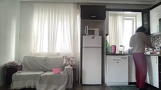 Snapshot of ALPHANDRE chatting on October 20, 2025, 6:26 am ALPHANDRE online show from October 20, 2025, 6:26 am