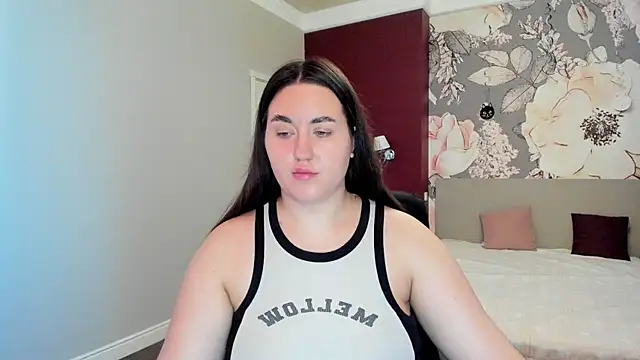 Roxie Bradley online show from November 21, 2025, 6:56 am