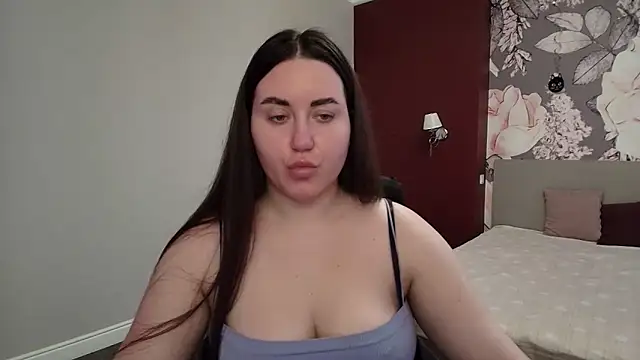 Roxie Bradley online show from March 23, 2026, 6:46 am