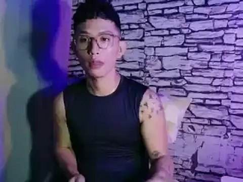 xlovercum online show from April 2, 2026, 3:30 pm