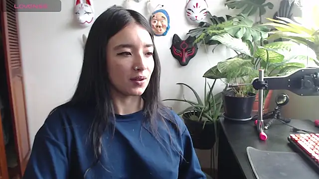 cat salo online show from March 4, 2025, 1:49 pm