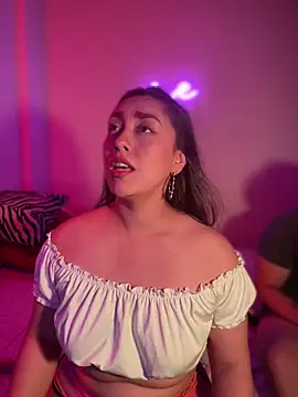 Im sophiie online show from February 22, 2025, 9:12 am