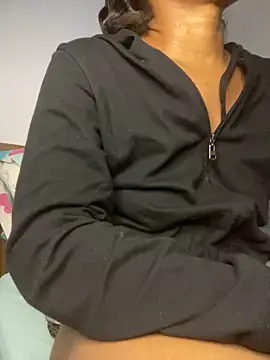  yisela  online show from March 25, 2026, 1:06 am