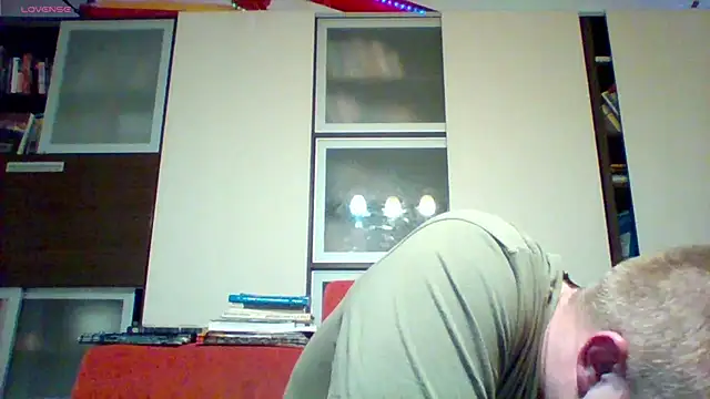 Matttthees online show from October 18, 2025, 6:32 pm