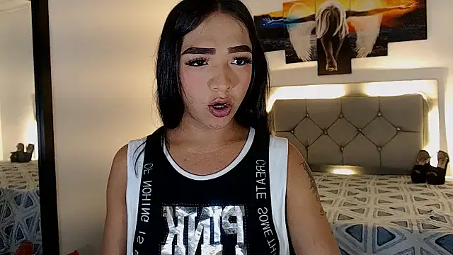 sofiaxdollxxx online show from November 3, 2025, 7:06 pm