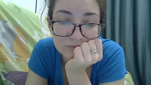 Ashleyspice online show from March 17, 2025, 9:44 am