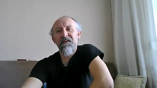 BuckWessle online show from April 14, 2026, 9:03 am