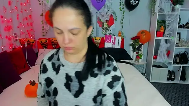 Snapshot of DarlingMilf chatting on November 11, 2025, 7:30 pm DarlingMilf online show from November 11, 2025, 7:30 pm