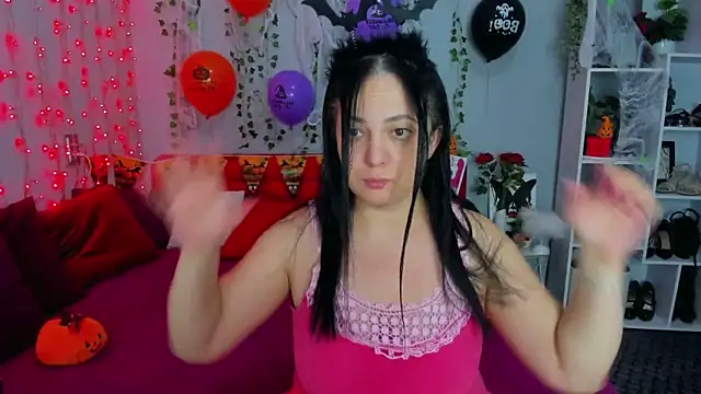 Snapshot of DarlingMilf chatting on November 2, 2025, 5:29 pm DarlingMilf online show from November 2, 2025, 5:29 pm