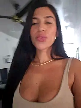 Snapshot of lady-rosse chatting on March 15, 2025, 4:21 pm lady-rosse online show from March 15, 2025, 4:21 pm