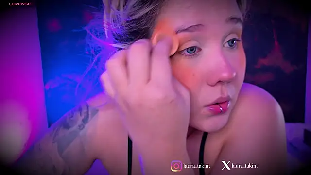 Snapshot of Laura_takint chatting on January 6, 2026, 7:07 pm Laura takint online show from January 6, 2026, 7:07 pm