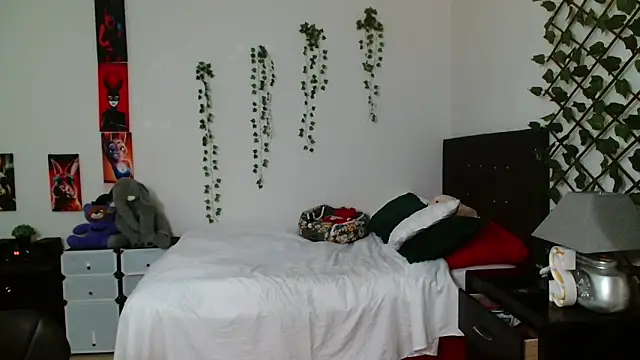 Pinkye skarlet online show from September 14, 2025, 8:42 pm