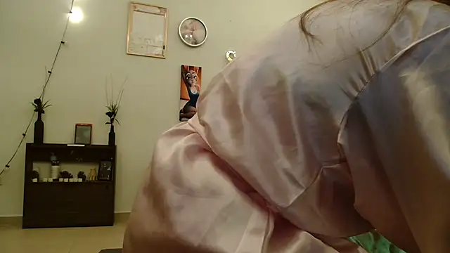 Pinkye skarlet online show from February 13, 2025, 5:58 am