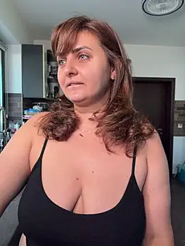 AnneKane online show from June 14, 2026, 5:08 am