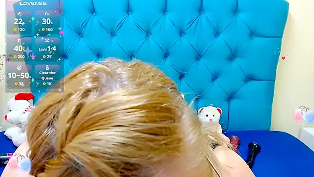 Nayla Garner online show from October 9, 2025, 11:22 am