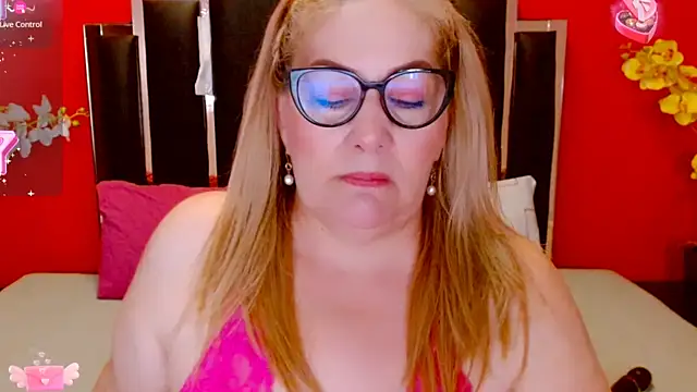 Nayla Garner online show from March 14, 2025, 4:40 pm