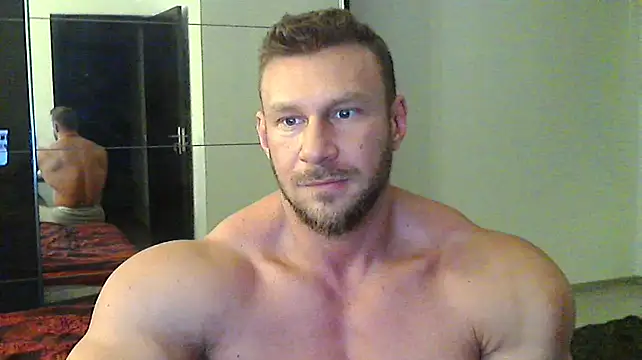 muscularkevin online show from December 21, 2024, 1:32 pm