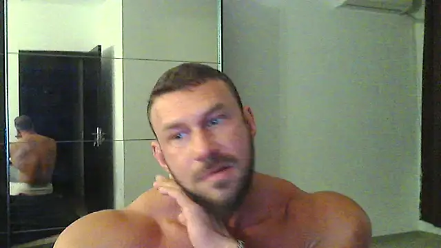 muscularkevin online show from September 10, 2025, 3:27 am