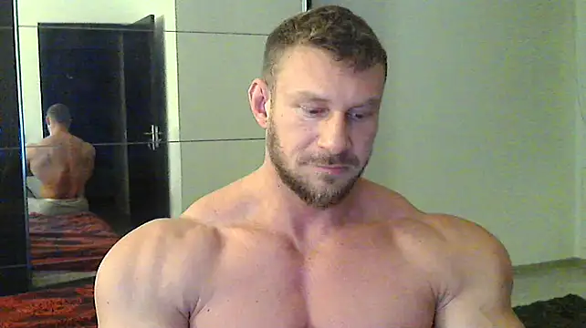 muscularkevin online show from December 21, 2024, 4:41 am