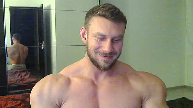 muscularkevin online show from December 22, 2024, 2:16 pm