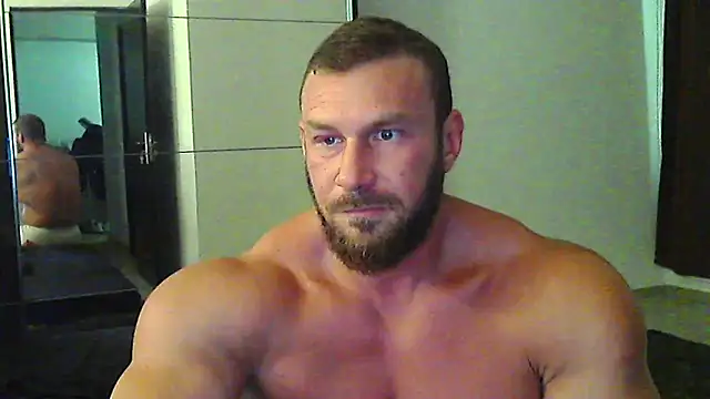 muscularkevin online show from June 6, 2026, 1:05 pm