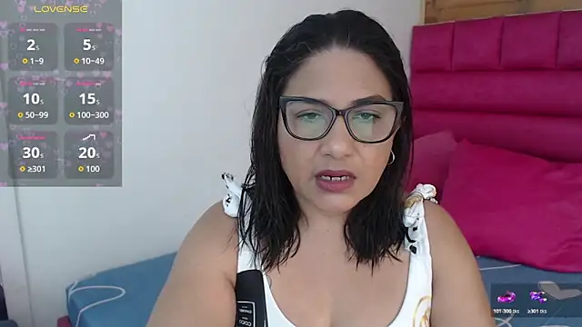 Katha Marck online show from May 7, 2026, 12:41 pm