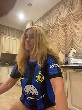 Snapshot of Amazoniiaa chatting on September 19, 2025, 2:32 pm Amazoniiaa online show from September 19, 2025, 2:32 pm