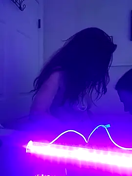 Hotredheadandtoungelasher online show from October 31, 2025, 12:13 pm