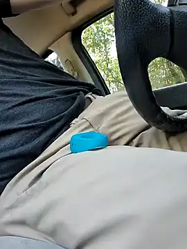 Hotredheadandtoungelasher online show from December 19, 2025, 3:36 pm