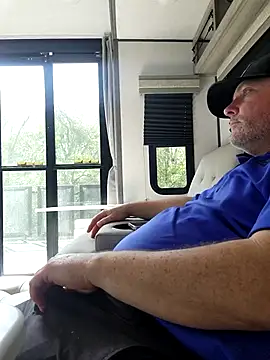 Hotredheadandtoungelasher online show from February 20, 2026, 4:09 pm