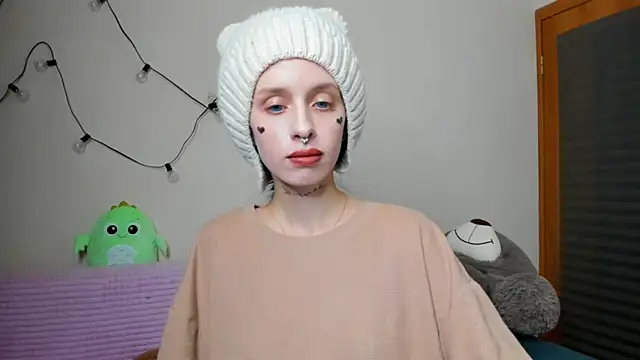 Snapshot of FlowerOfSin2001 chatting on October 3, 2025, 4:19 pm FlowerOfSin2001 online show from October 3, 2025, 4:19 pm