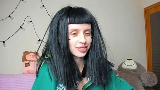 Snapshot of FlowerOfSin2001 chatting on October 2, 2025, 3:59 pm FlowerOfSin2001 online show from October 2, 2025, 3:59 pm