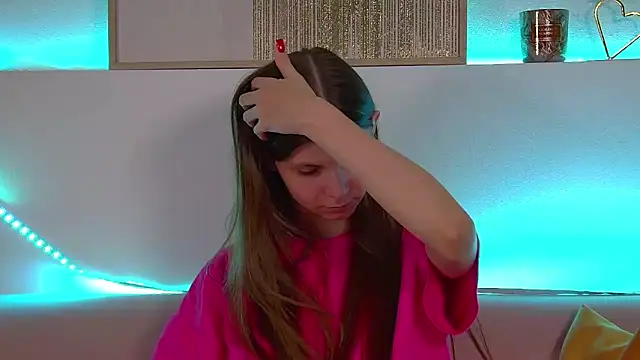 AudreyBarlow online show from February 26, 2025, 4:49 pm